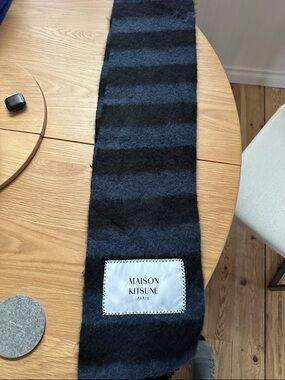 MAISON KITSUNÉ Men's Navy Blue & Black Striped Wool Scarf